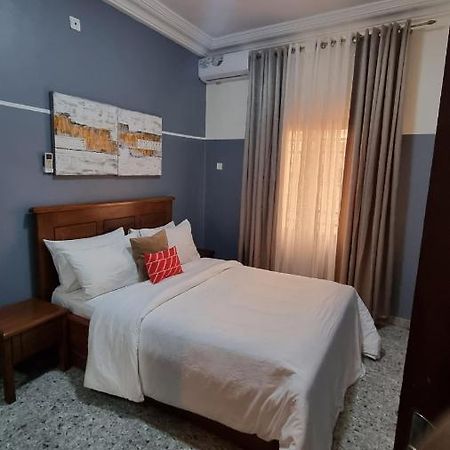 Appart Hotel Mireille Yaounde Exterior photo