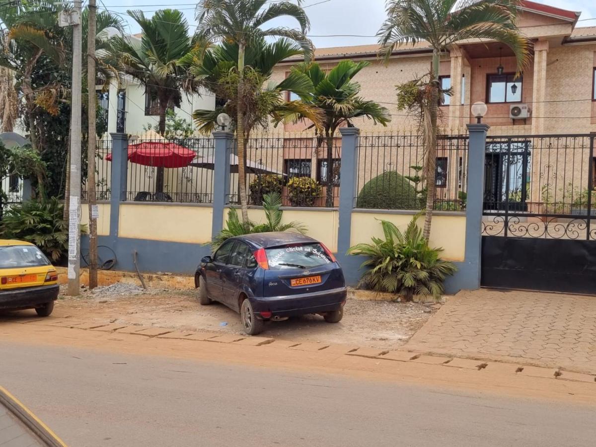 Appart Hotel Mireille Yaounde Exterior photo