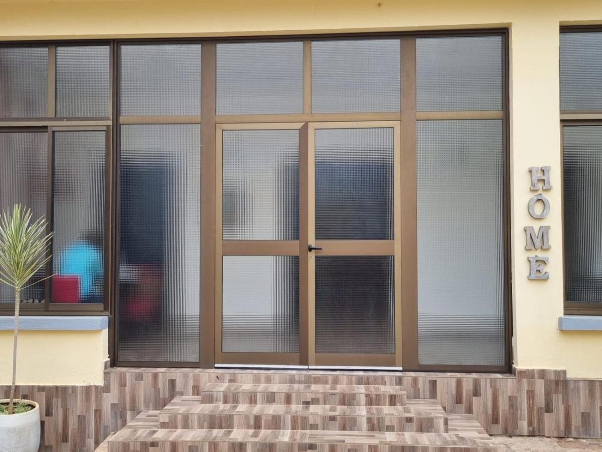 Appart Hotel Mireille Yaounde Exterior photo