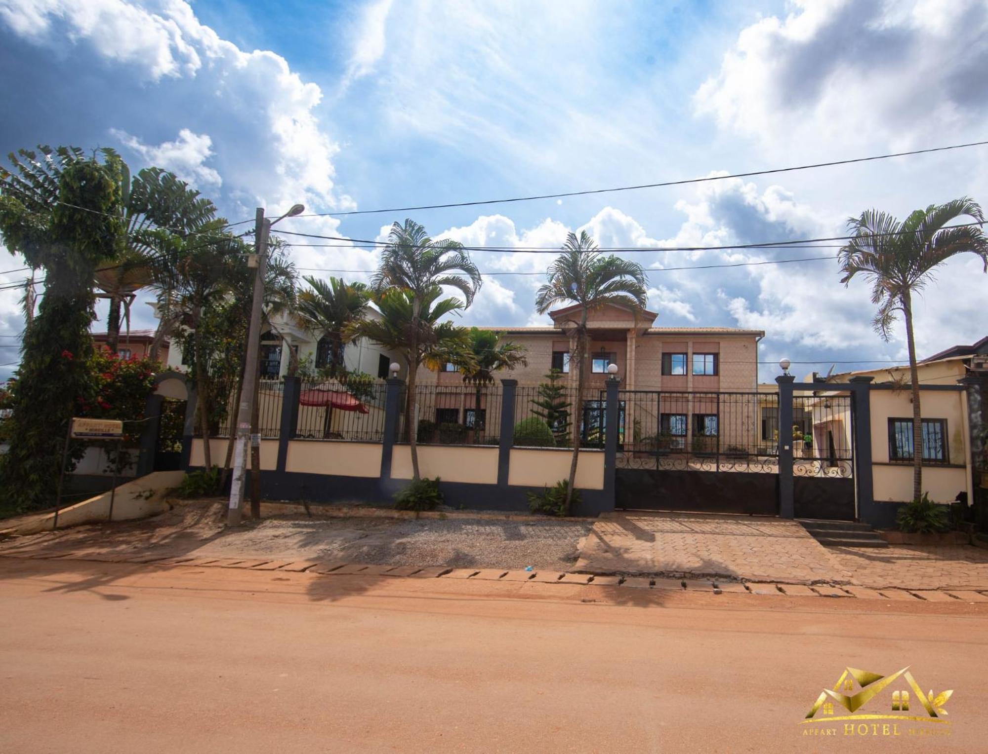 Appart Hotel Mireille Yaounde Exterior photo