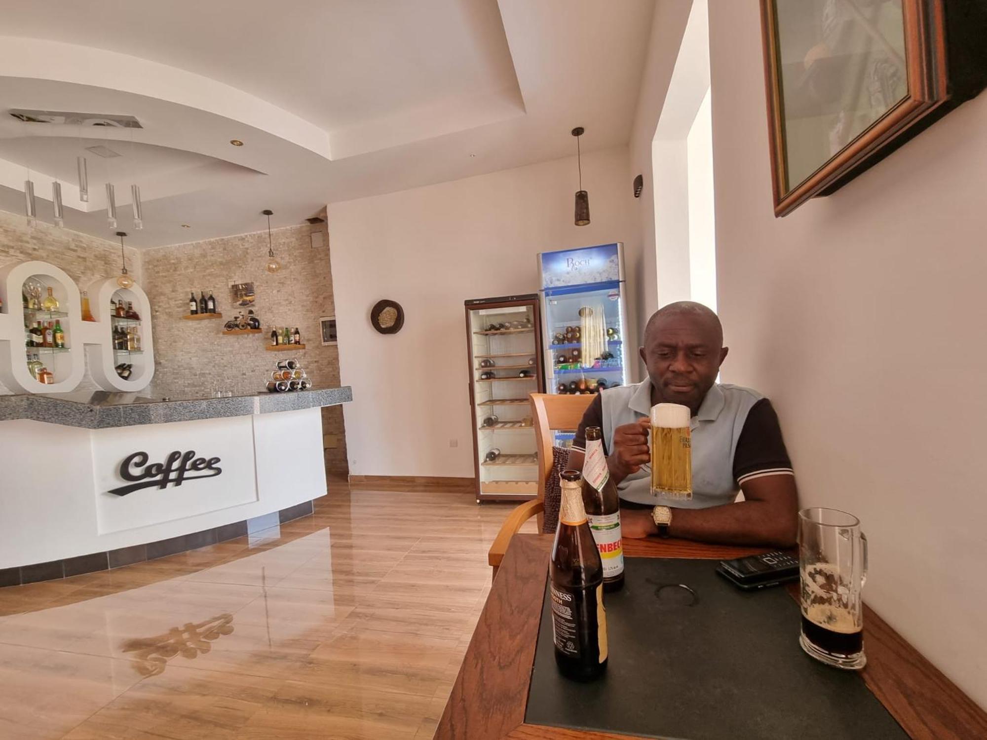 Appart Hotel Mireille Yaounde Exterior photo