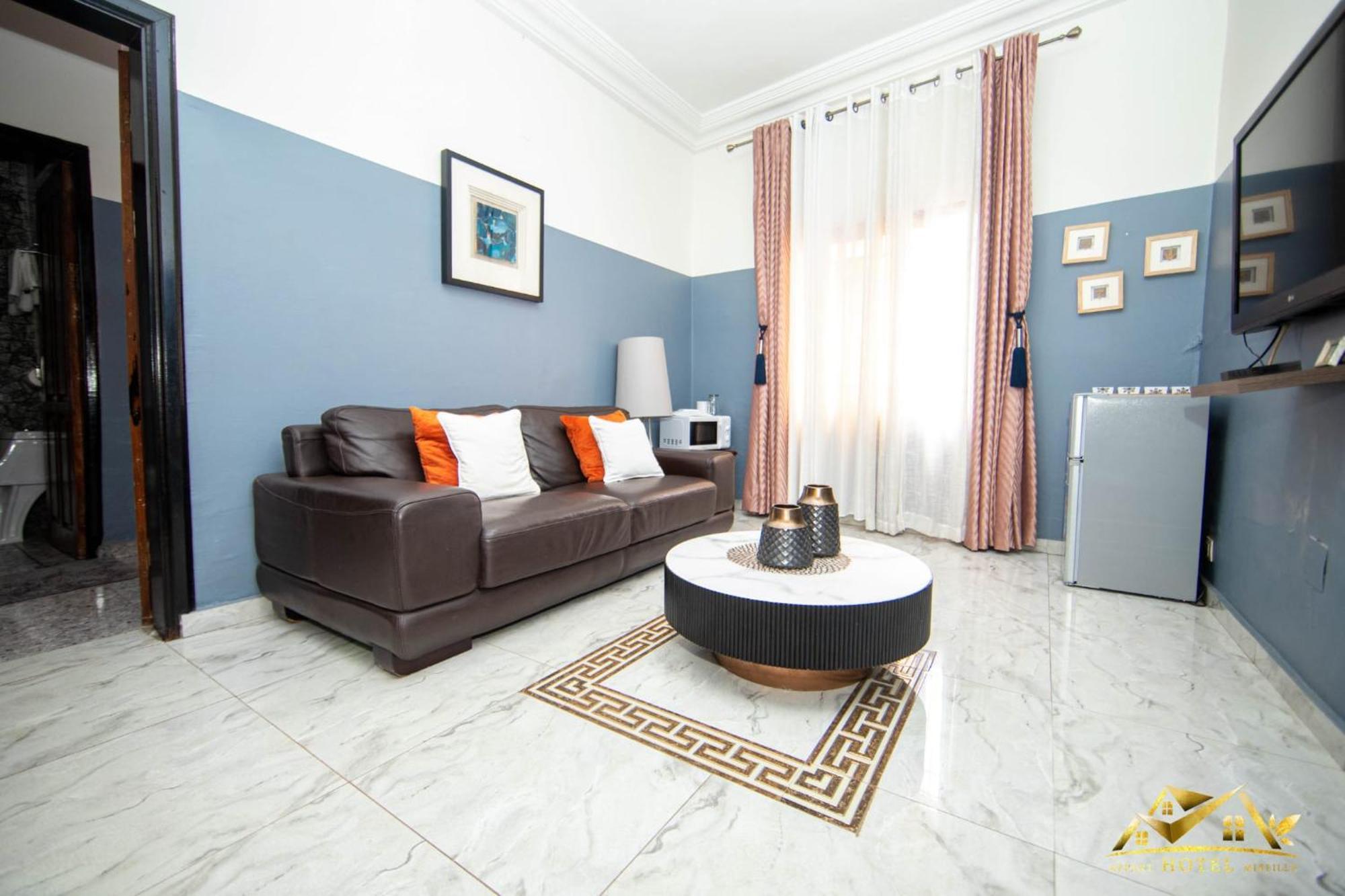 Appart Hotel Mireille Yaounde Exterior photo