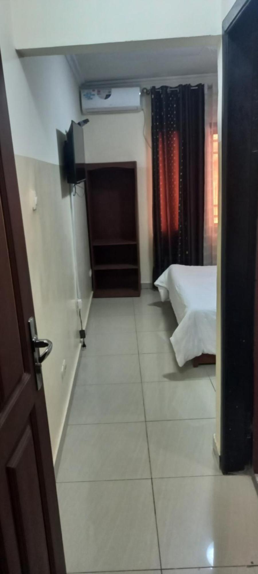 Appart Hotel Mireille Yaounde Exterior photo